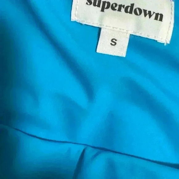 Superdown Revolve Women's Yellow Anna One-Shoulder Ruched Crop Top sz sm blue - Picture 3 of 3